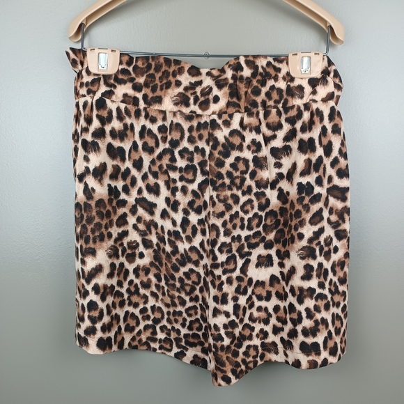 Entro Leopard Hi Rise Shorts - Picture 4 of 6